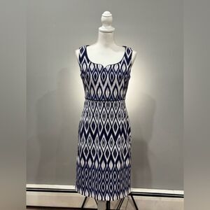 CLEARANCE! Navy Dressbarn Patterned Sheath Dress Size 6